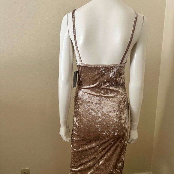 Elegant Velvet Slip Dress- NWT - Picture 6 of 9
